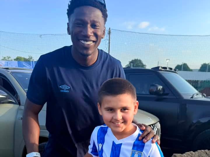 Di'Shon Bernard made this young fan's day.