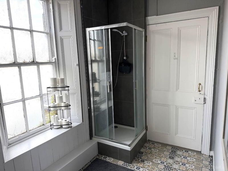 Lilly O`briens Public House & Apartments, Castle Street, Roscrea, Co. Tipperary, E53H586