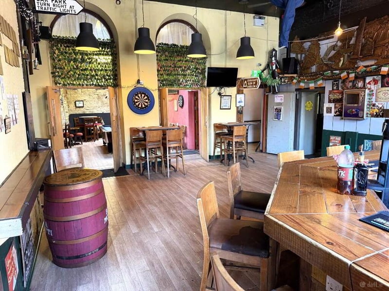 Lilly O`briens Public House & Apartments, Castle Street, Roscrea, Co. Tipperary, E53H586