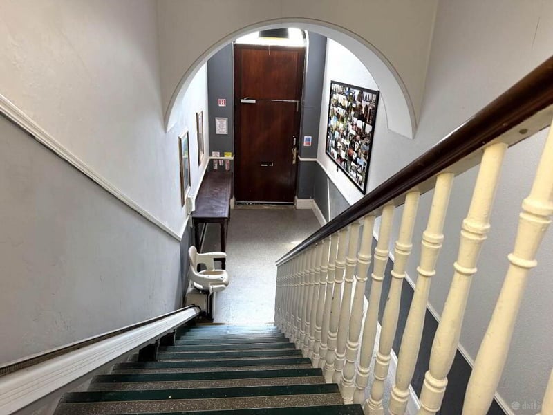 Lilly O`briens Public House & Apartments, Castle Street, Roscrea, Co. Tipperary, E53H586