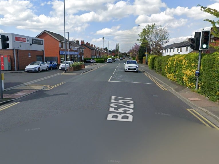 What: Temporary traffic lights
Why: 1 x FW6 (Open Fibre Networks Ltd)
When: Jul 21- Jul 24