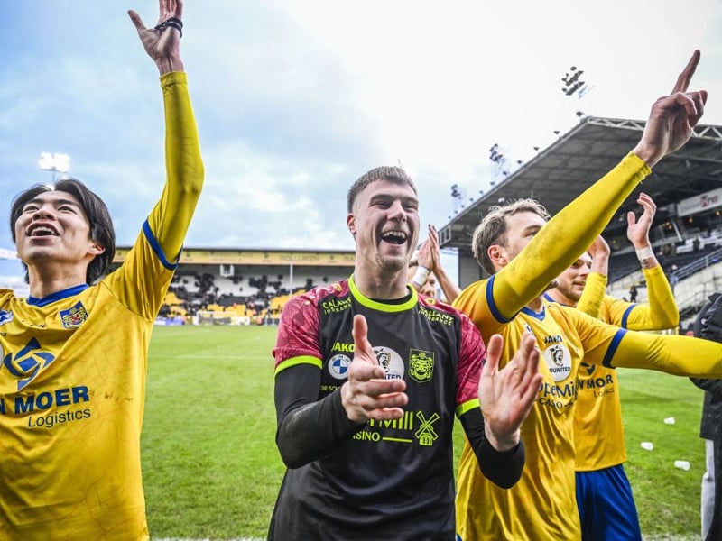 5/10 A debut for the Dutchman. Handled the ball fine and used his big frame to collect crosses. Will be a major contender for the Hearts No.1 position.