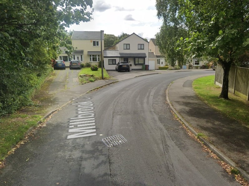 What: Temporary traffic lights
Why: Private Works issued under Section 50 Licence, carried out by ECK Civil Engineering LTD. Excavation works to install a surface water connection into an existing UU manhole. (Lancashire County Council)
When: Jul 20- Jul 25