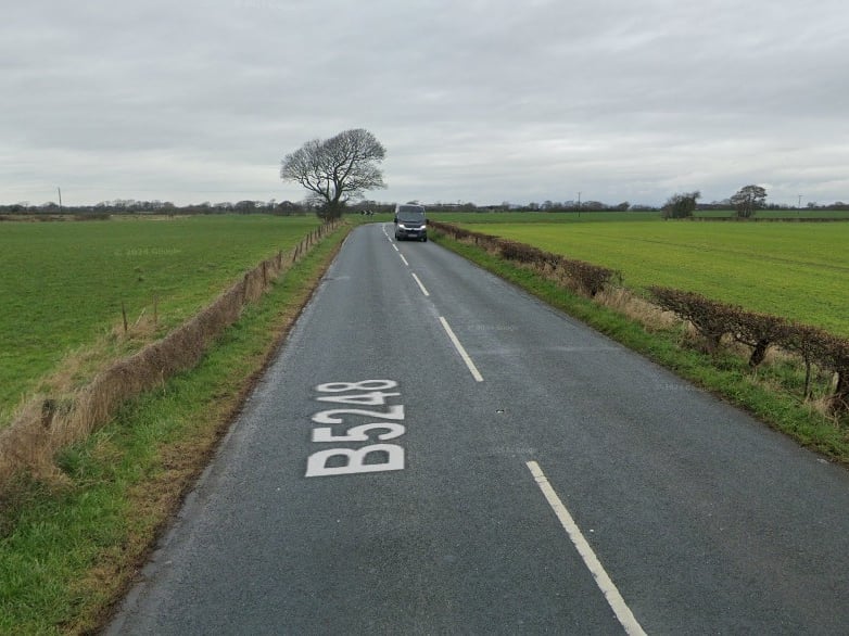 What: Temporary traffic lights
Why: CROSTON V6007 - PON Gigabit 1408587 - Overlay – Lay approx 320m of Duct 54/56 in to link existing BT Boxes to facilitate spine cabling works. (BT)
When: Jul 20- July 24