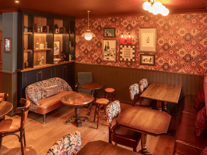 The revamp has completely renovated the pub’s exterior and transformed the interior with a stylish design that incorporates original features alongside bold colours, contemporary touches and all-new furniture and finishes.