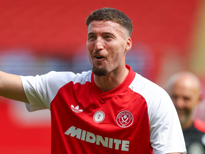 Made his debut down the right after signing this week and looked tidy enough without any real time to make an impact. Also used: Matondo, McGlinchey n/a