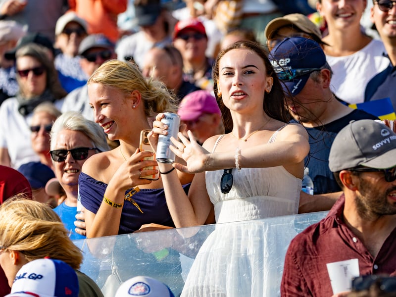 Crowd during Jess Glynne performance