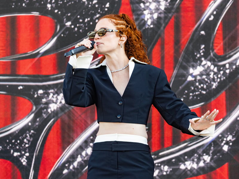Jess Glynne on the stage after the race.