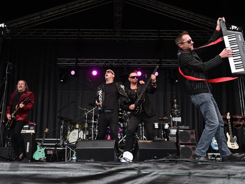 Nuromantica get the day underway at Bents Park.