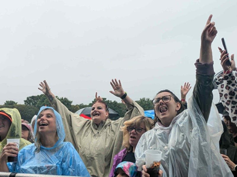 Fans enjoy ABC and Chesney Hawkes at Bents Park.