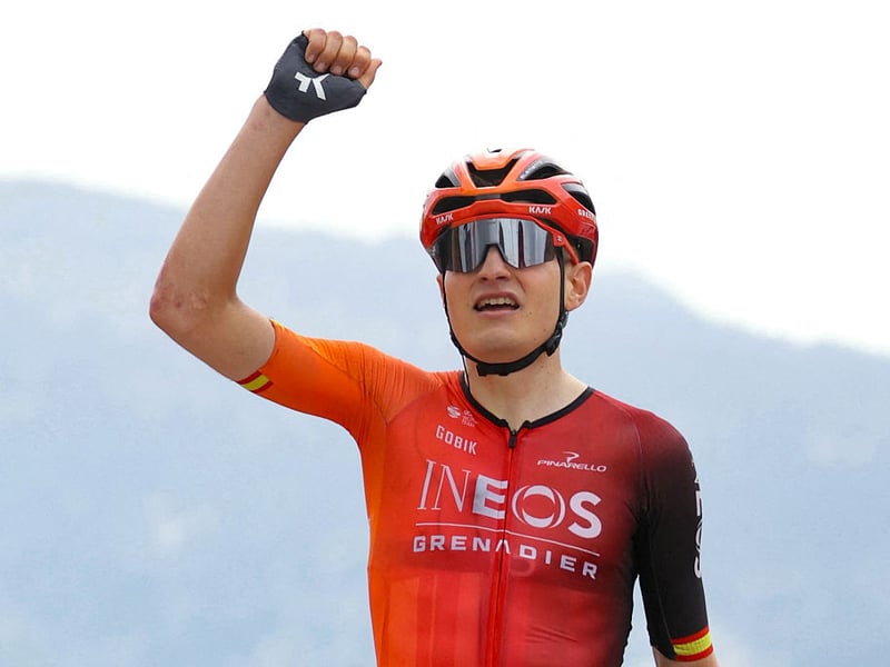 Spaniard Carlos Rodríguez completes our list of the world's best paid professional cyclists. It's thought that his team, INEOS Grenadiers, will pay him in the region of €2.5 million in 2026.