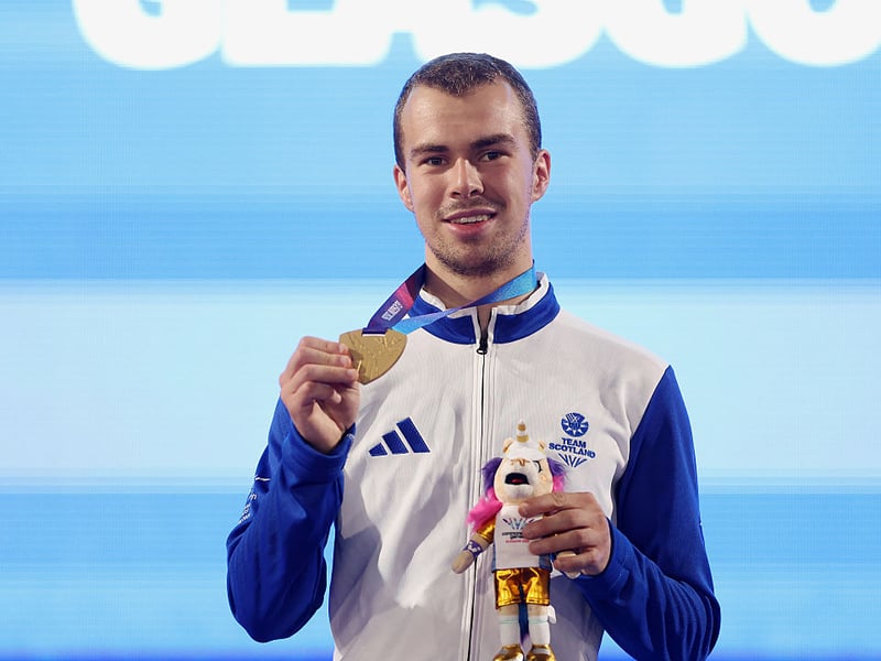 Gold: Men's T20 1500m