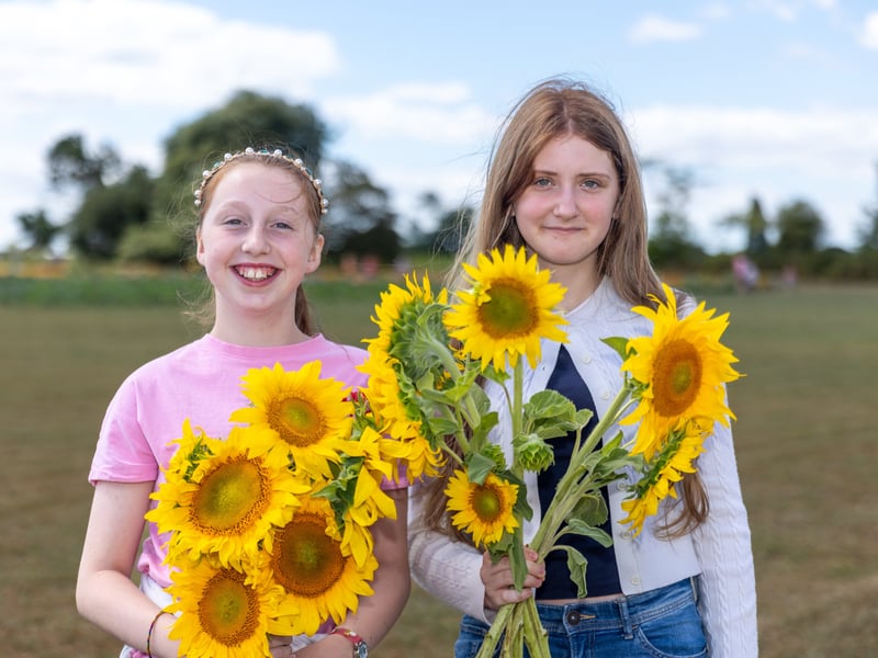 Pictured - Jasmine, 10 and Scarlett, 12 from Petersfield at Sam's Sunflowers on Hayling Island
Photos by Alex Shute