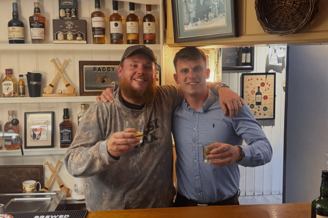 Luke Combs in Moran's On The Weir