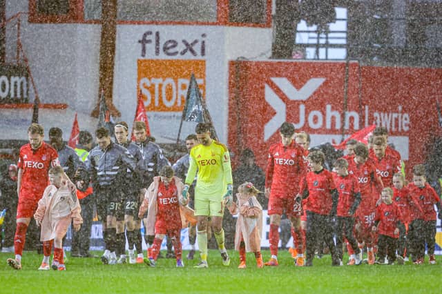 IN: Chris Cadden, Tony Yogane, Lewis Smith, Marius Muller, Ayoub Mouloua, Connor Ronan, Mitchy Ntelo, Alexander Briedl, Brad Lyons, Lewis Mayo, Dan Happe, Toyosi Olusanya, Nesta Guinness-Walker, Mitchy Ntelo.