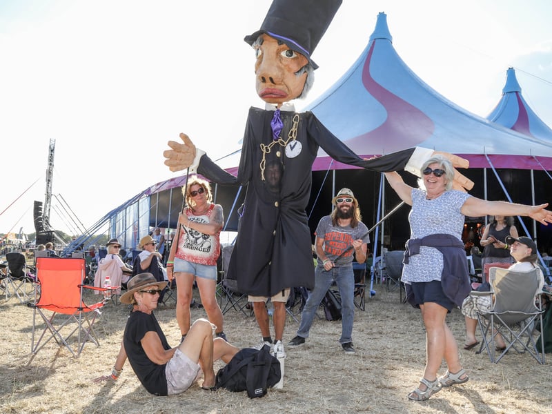 Wickham Festival 2026 has commenced with an epic first day.

Pictured: People having fun with Ken the Lord Mayor puppet from Poetry Tent

Picture: Habibur Rahman