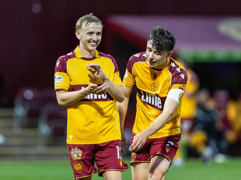 There's far too much going on here, isn't there? The Macron sleeve design, the massive sponsor, the central badge. I get the feeling Motherwell fans will like it because it's quite traditional in some sense, but it’s an eyesore from a neutral perspective. The Steelmen have had some outstanding designs in recent seasons too, so this is extra disappointing.