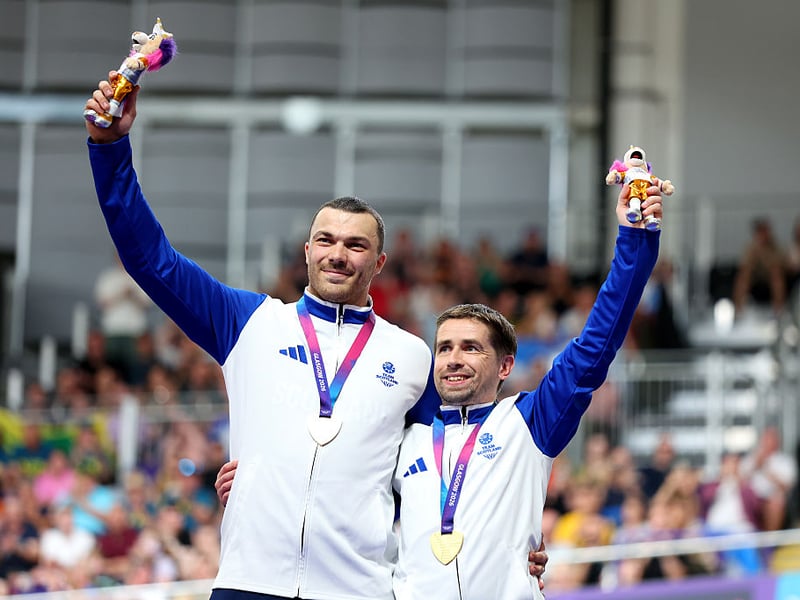 Gold: Men's Sprint B Tandem track cycling
