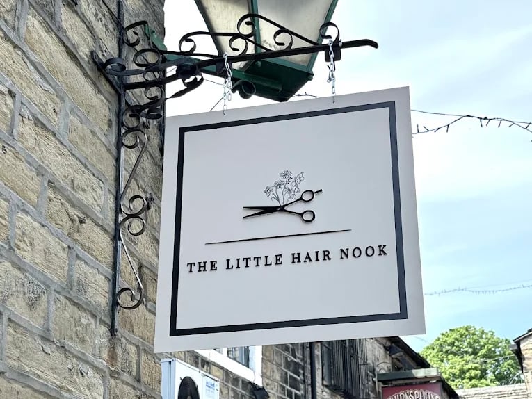 The Little Hair Nook & The Forever Nook is a hair salon which specialises in colouring and offers cuts too. 📍 4 Booths Yard, Pudsey, LS28 7AD
