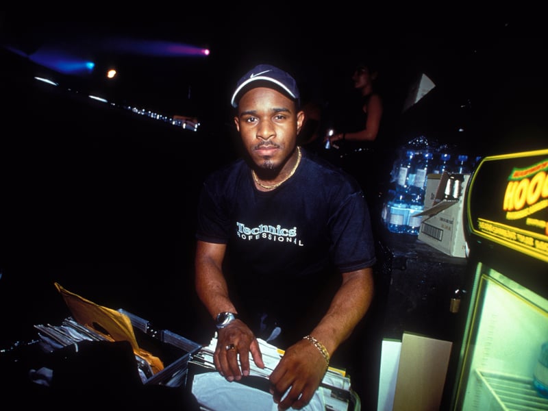 UK garage royalty takes over the decks for an unmissable late-night set joined by MJ Cole, Big Ang, and local selectors and the newly opened Mint XL. 🎟️ Mint XL