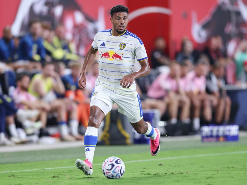 Leeds could be two key defenders down with doubts about both Gudmundsson and Bijol so it might be that Farke goes with a back four and just two centre-backs as a result. Either way, the versatile Justin would appear a likely starter, probably at left back in place of Gudmundsson over whom absolutely no risk will be taken.