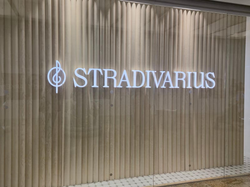 In Stradivarius, you can find modern women's high street fashion. The brand was created in Spain and opened its first London store in 2014.