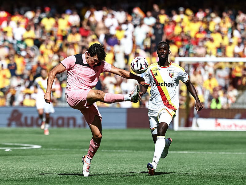 Le Bris might well continue with O'Nien as Alderete rebuilds his match fitness, and has a lot of belief in the club stalwart.