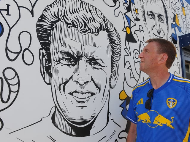 Leeds United v RB Leipzig pre season friendly sat 08-08-2026 pic Steve RidingChris Pulham gets a close look at the new FA Cup Final mural at Elland Road