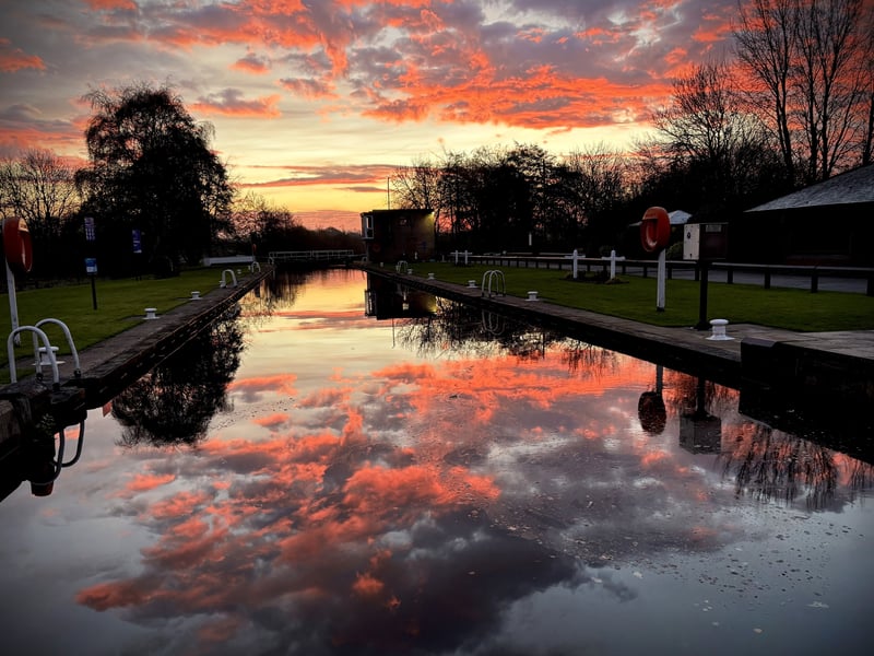 Chris Makin's favourite route in Leeds is along the Aire and Calder Navigation to Woodlesford Lock. It's a picturesque and family-friendly route. 
