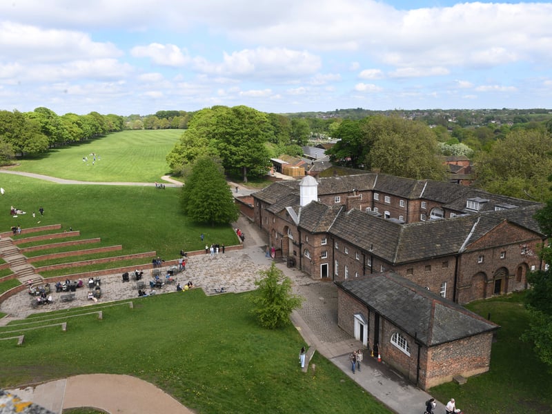 Locals think Temple Newsam estate is one of Leeds' best gems for a walk. For a quieter stroll, Steve Grubb suggested Temple Newsam woods, describing them as “nice and quiet away from the busy area around the house and ponds”.