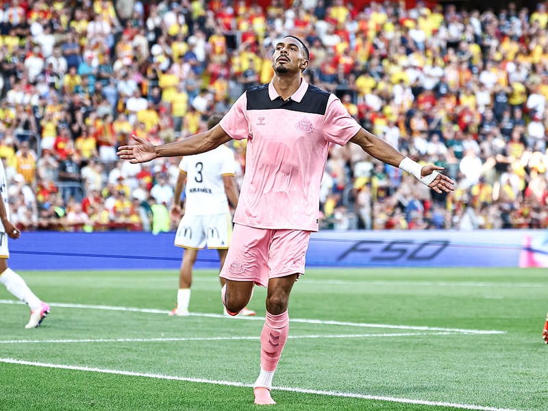 Isidor signed a new contract on Wearside earlier this week and will have a big part to play in this game, most likely from the bench initially.