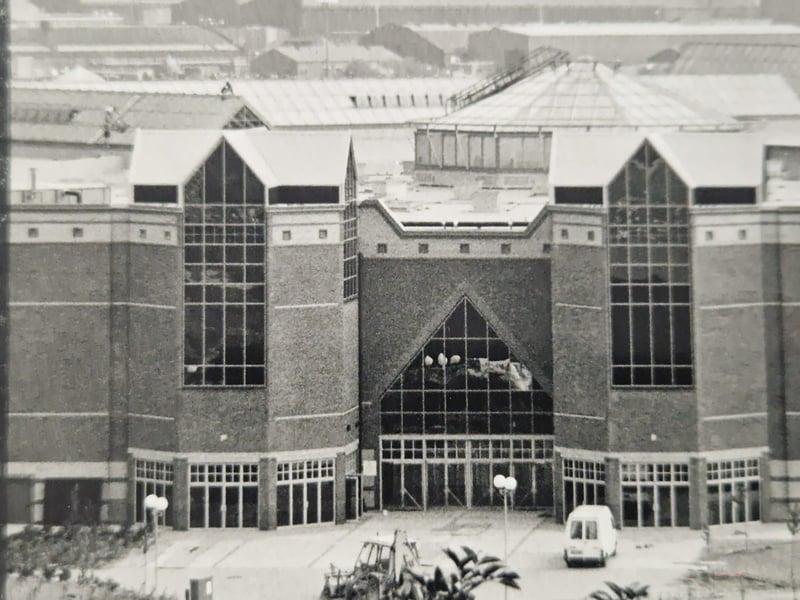 Old exterior photo of Old exterior photo of Meadowhall