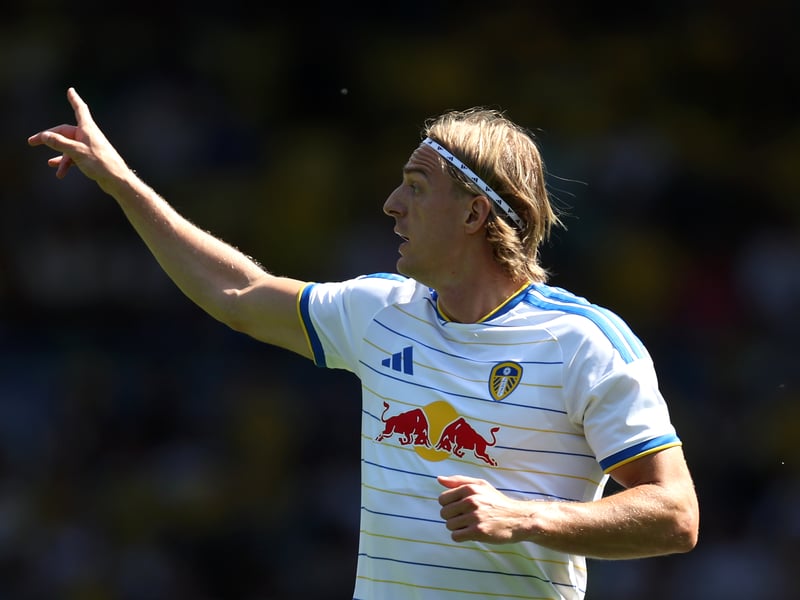 With a move to Hamburg looking likely and Nico Elvedi reportedly being lined up as a replacement, it could be that Farke decides not to risk Bornauw. The Belgian did play against Manchester United, however, so we'll have to see on that one.