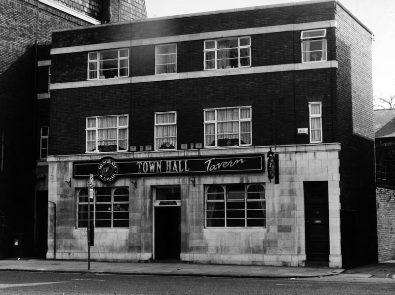 The Town Hall Tavern, Westgate, Leeds, in April 1992