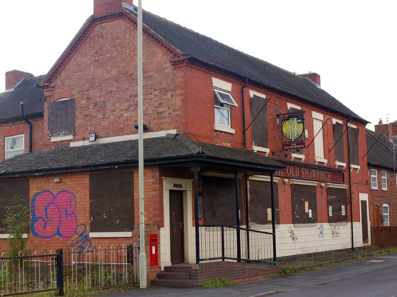 The Old Shawbirch pub was not in Shawbirch. It was in Trench Road, Trench. It had been boarded up for years by the time this photo was taken in September 2017. According to the Campaign for Real Ale it had closed around 2007, although another source gives 2009.