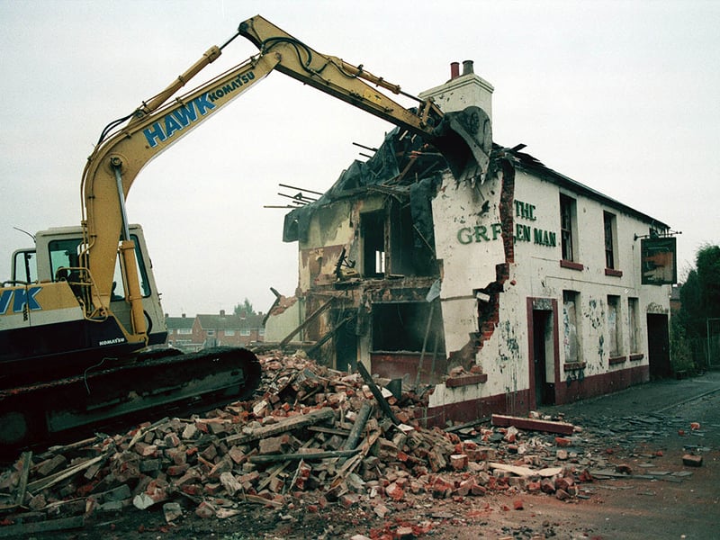 The Green Man was demolished in January 1999. Afterwards a development called Greenman Close was built on the site, which upset, among others, local historian, the late Allan Frost, because it did not accurately reflect the name of the pub. He said omitting the space was not just confusing but an insult to the town's heritage. The lobbying was a success and the all-important gap was subsequently inserted, the name being changed to Green Man Close.
