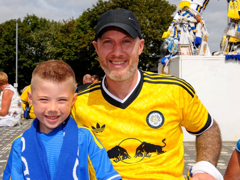 Leeds United v FC Augsburg   pre season friendly 15-08-2026 pic Steve RidingGaz Bennett and son Reggie, six of Wakefield