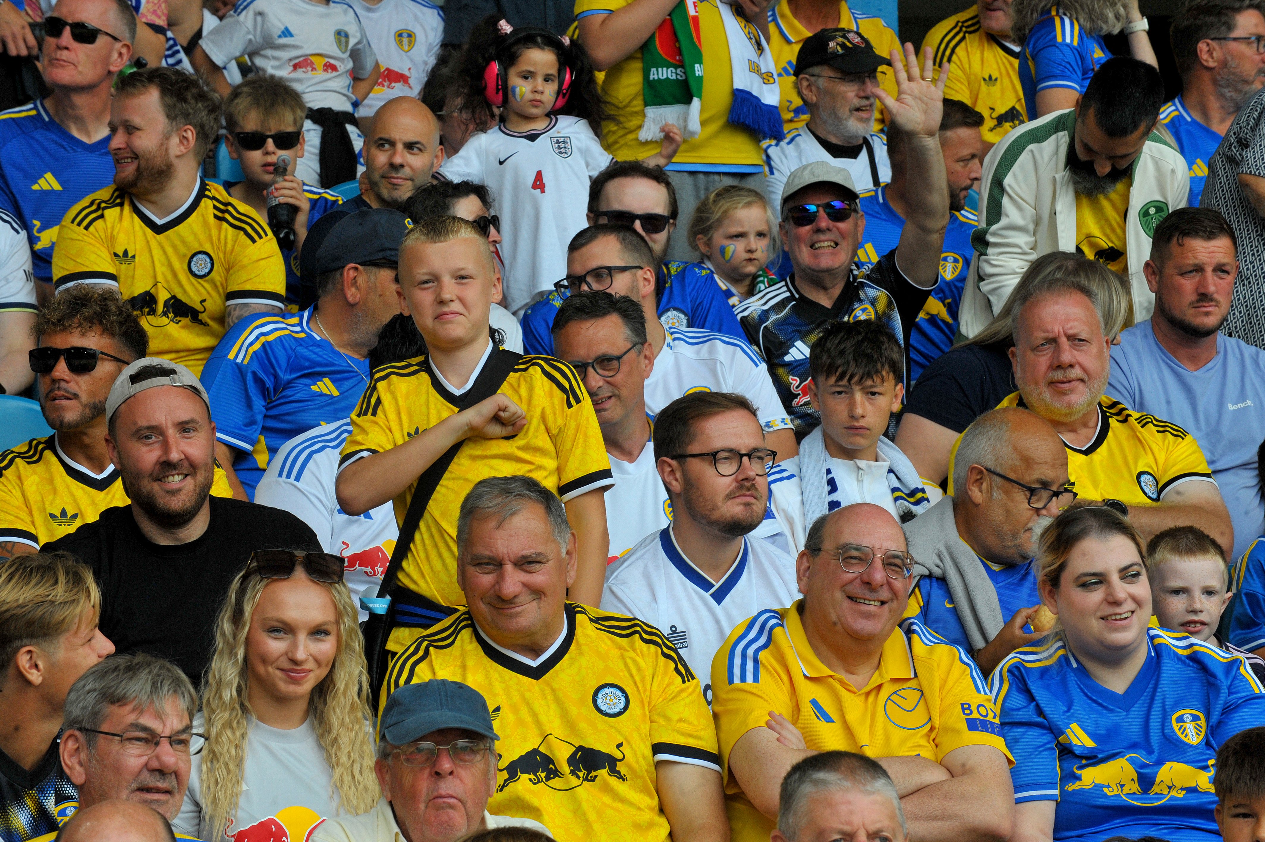Leeds United v FC Augsburg   pre season friendly 15-08-2026 pic Steve RidingFans enjoy the game