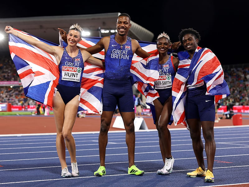Gold: Mixed 4x100m relay