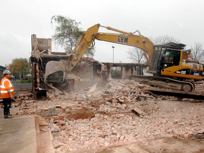 Demolition under way in October 2007. By the way, we realise that cremation doesn't generally come before death, but in the case of pubs different rules apply.