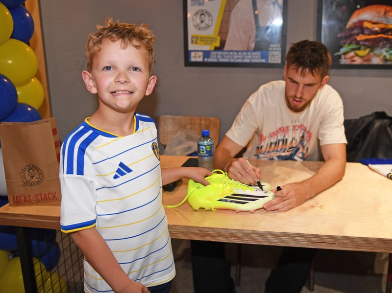 9 year old Austin Gallant, travelled all the way from Glasgow with his mum to meet his favourite player Anton Stach, who gave Austin a signed pair of football boots