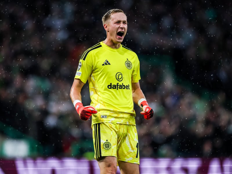 A tidy performance on his Champions League debut. Distribution was good. Down well to smother Adeniran's low effort in the first-half. Crucial save to deny Usor in the six-yard box. Blocked another Adeniran effort with his legs in the closing stages. Started the move from deep which led to Duran's second goal.