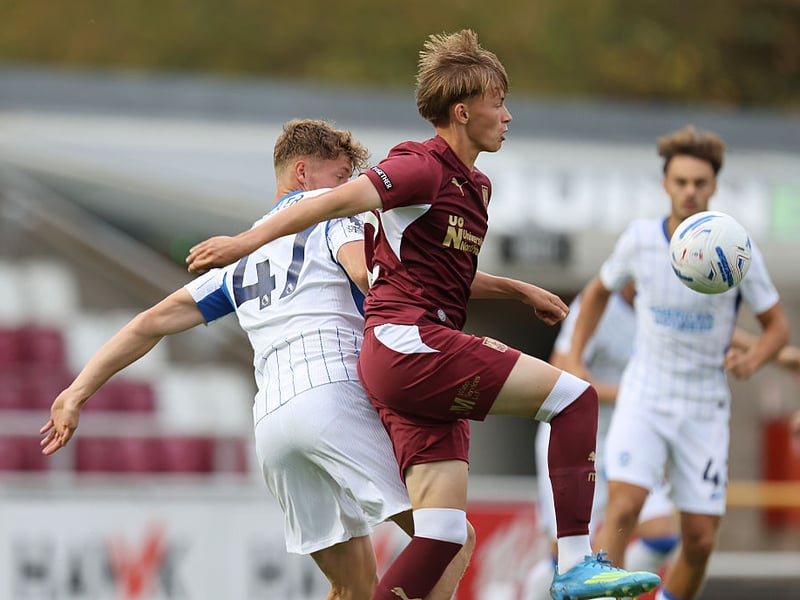 The big positive from the night. Just 16 years of age but didn't look out of place. Not overawed or daunted. Competed physically and showed some nice technical aspects to his game. Looks a good prospect... 7 CHRON STAR MAN