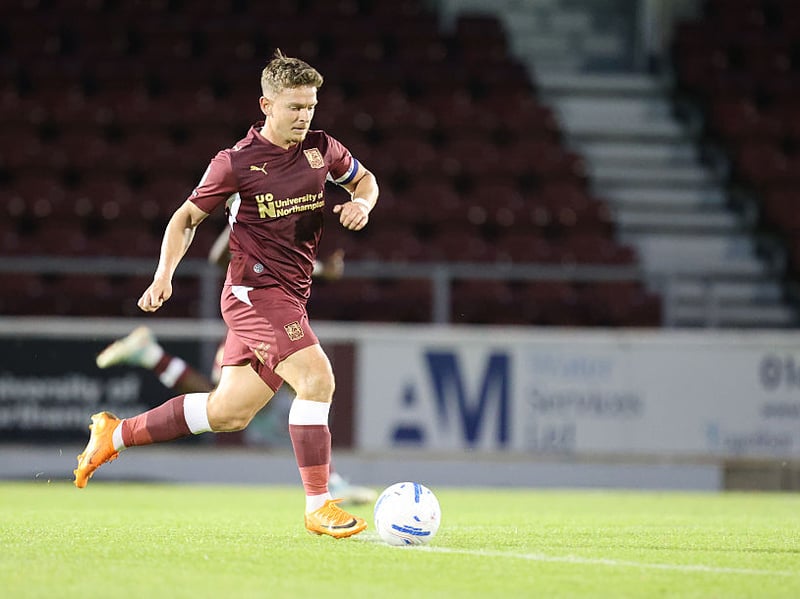 The most threatening player in claret, forcing Hall into three good saves across the evening. Best chance came right at the end when he steered just wide on the turn. The 90 minutes here should do him a lot of good... 5.5