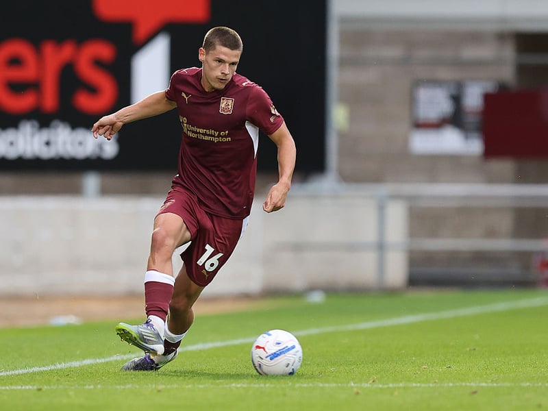 Back in a conventional right-back role and was therefore more restrained compared to Saturday. Seemed a bit too easy for Brighton to find space to create the first goal, not that he had much help... 5