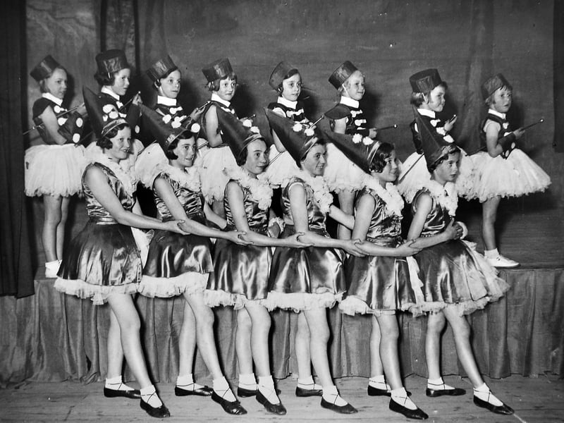 It's a Wellington Journal & Shrewsbury News picture, so we can be reasonably confident that this is a Shropshire dancing troupe of some sort.