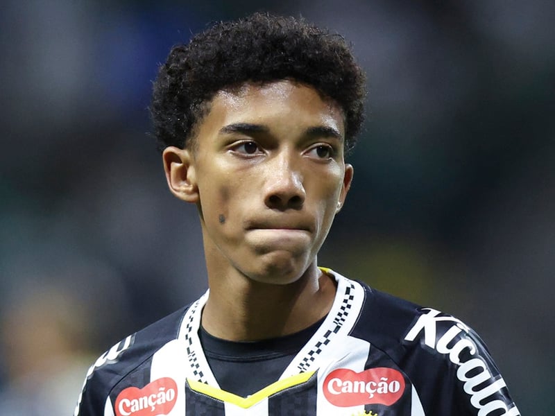 Slightly unusual link, the son of Brazilian star Robinho moved from Santos to Italian side Genoa where he's played a couple of under-20 games.