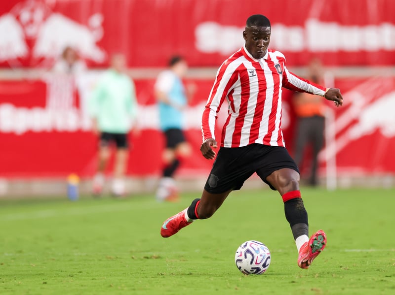 The former Paris Saint-Germain defender had an extremely strong debut season on Wearside. Ranked as the 15th-best defender overall in the FPL. He splits his time between right-back and centre-back, and offers a goalscoring threat in both positions. He scored 151 points last season, and with Ipswich Town (a), Fulham (h) and Brentford (a) in the Black Cats' opening three games, there are points to be won by picking the Frenchman.