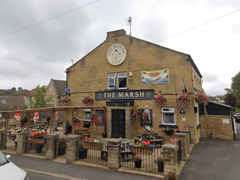 A rising star in Pudsey's food scene, this popular spot earned huge praise from local diners for its fresh ingredients, cracking roasties, and vibrant community feel. 🍽️ 130 Robin Lane, Pudsey LS28 8AB