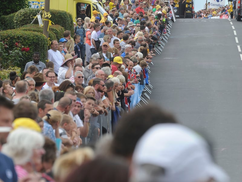 Stage Two of the Tour De France 2014 York to Sheffield 06-07-14Cycle fans fly the flag for Britain on Jenkin Hill